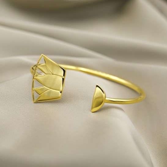 Lily Bangle