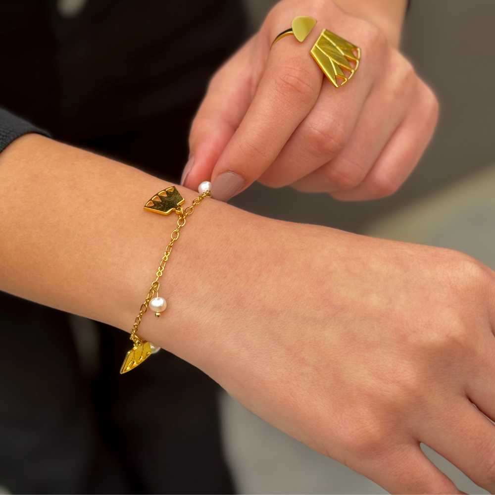 Petal bracelet