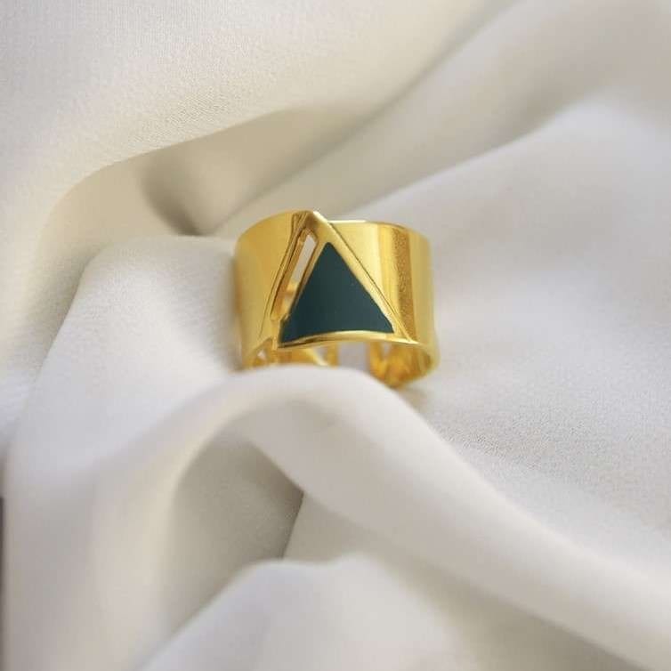 Emerald Tuya ring