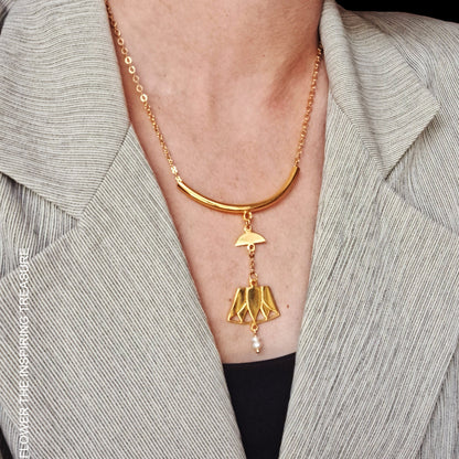Pearl Lily Necklace