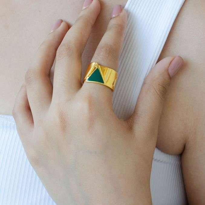 Emerald Tuya ring